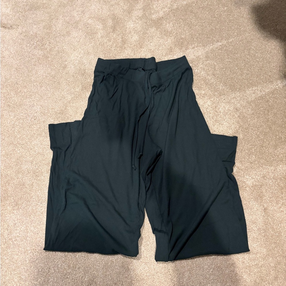 Skims dark green pajama bottoms